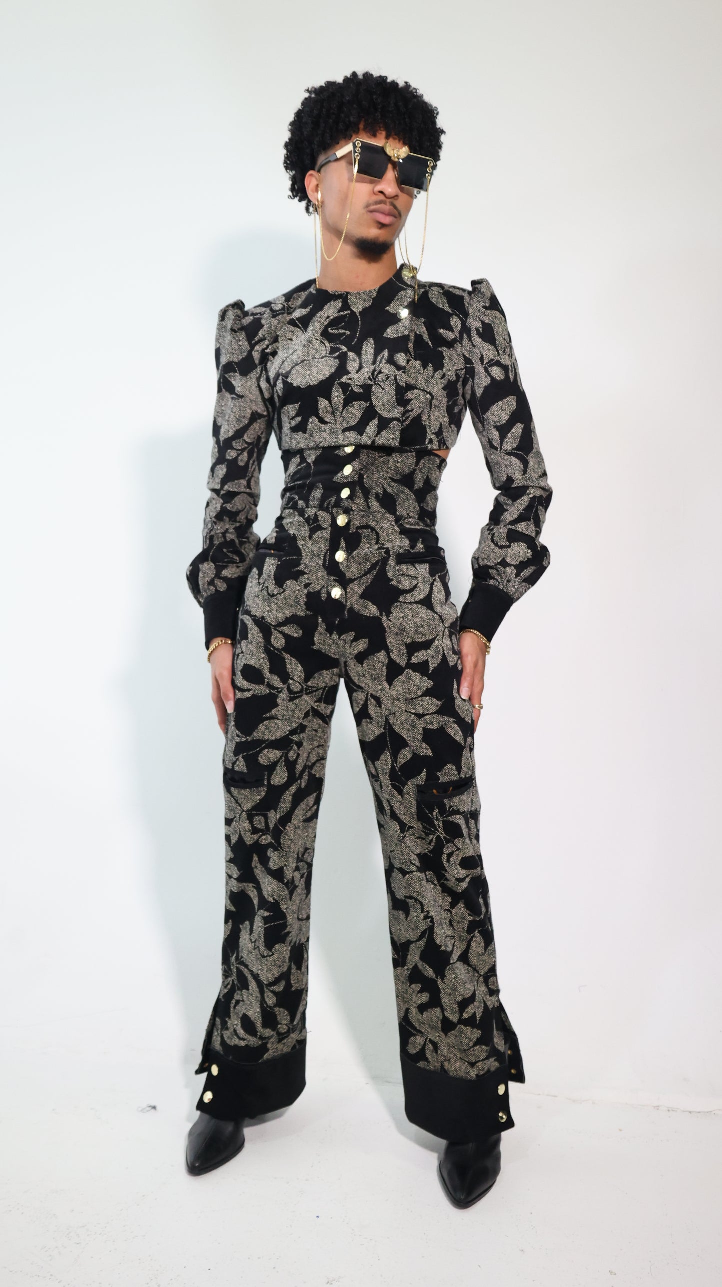 Genteel Corduroy Halter jacket with Extra High Waist Button Pant